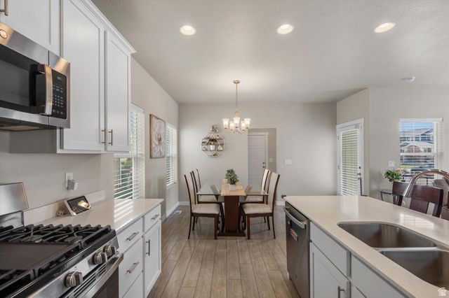 7831 W KING TOP RD, Magna, UT 84044