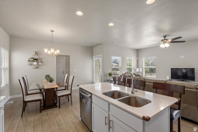 7831 W KING TOP RD, Magna, UT 84044