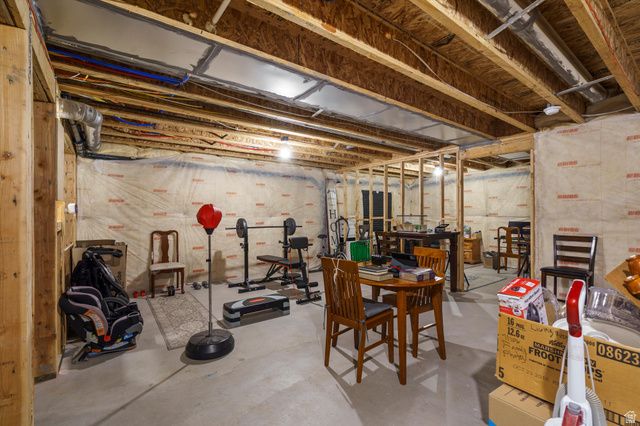 7831 W KING TOP RD, Magna, UT 84044