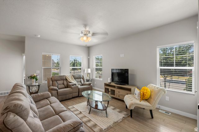 7831 W KING TOP RD, Magna, UT 84044