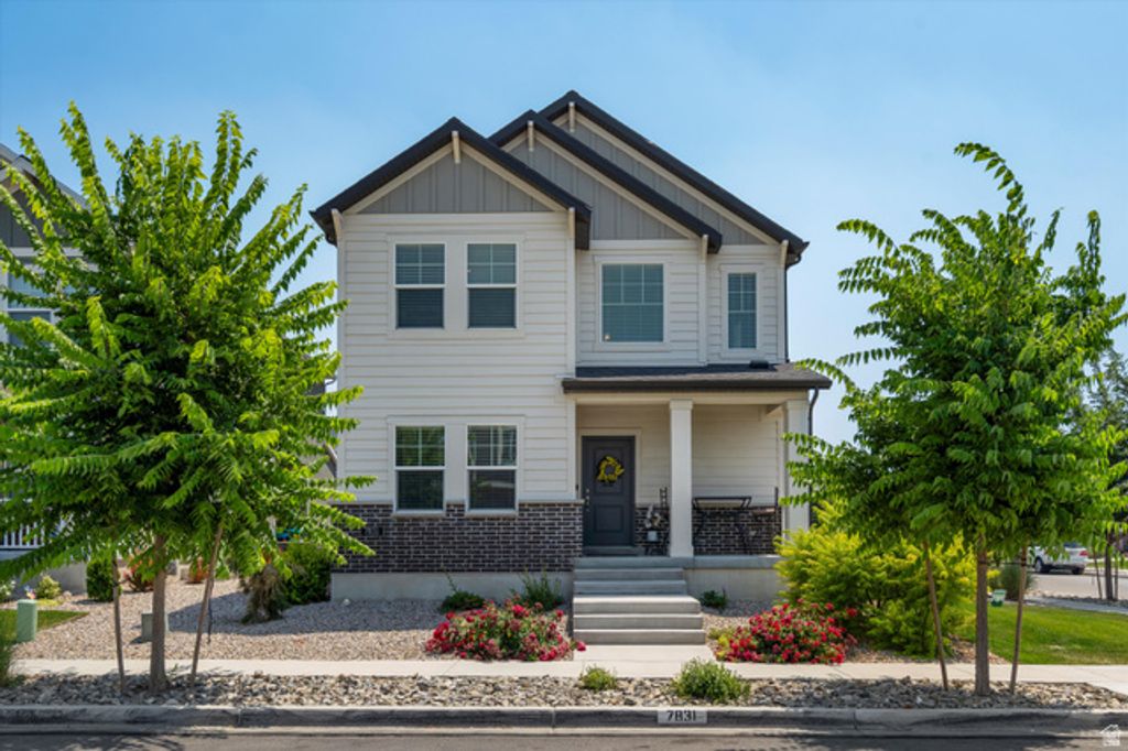 7831 W KING TOP RD, Magna, UT 84044