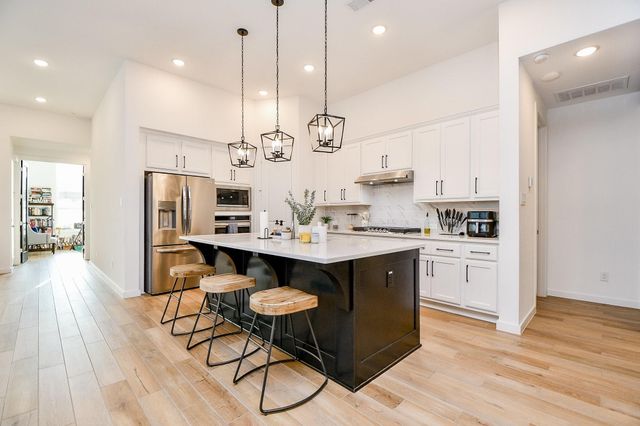 5102 Pomegranate Path, Manvel, TX 77578