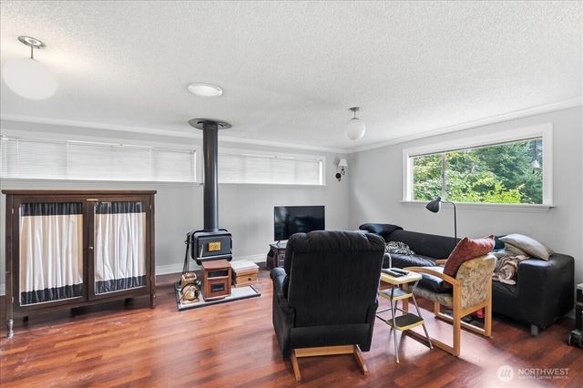 10247 10th Avenue S, Seattle, WA 98168