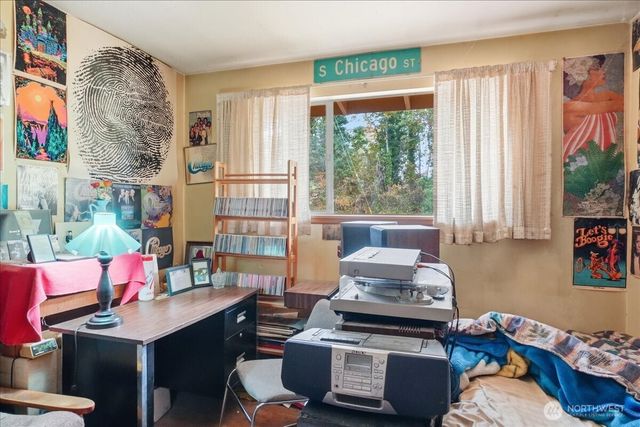 10247 10th Avenue S, Seattle, WA 98168