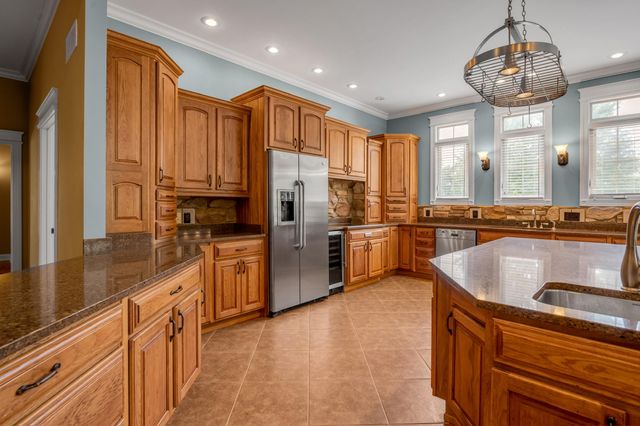 204 Hickory Meadows Drive, Richmond, KY 40475
