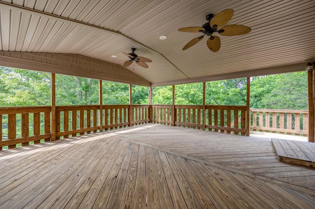 204 Hickory Meadows Drive, Richmond, KY 40475