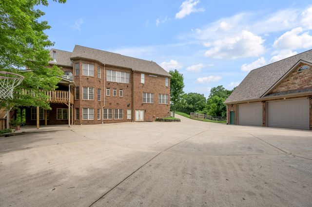 204 Hickory Meadows Drive, Richmond, KY 40475
