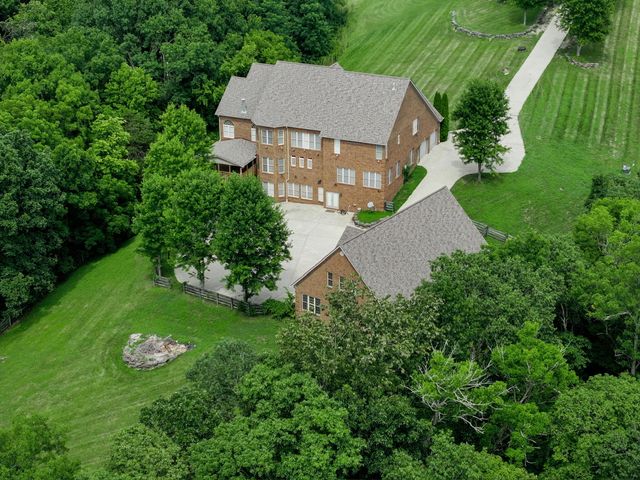204 Hickory Meadows Drive, Richmond, KY 40475