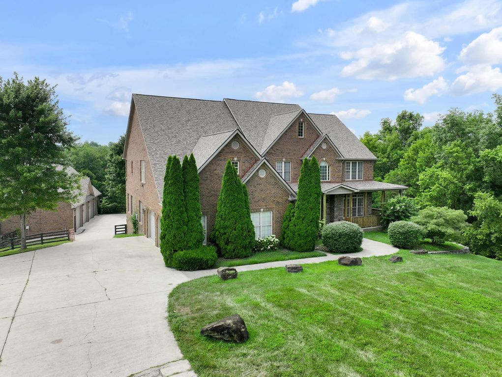 204 Hickory Meadows Drive, Richmond, KY 40475