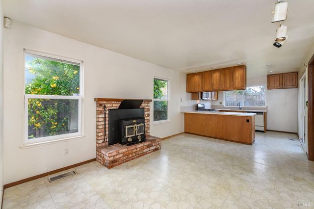 1068 San Francisco Way, Rohnert Park, CA 94928