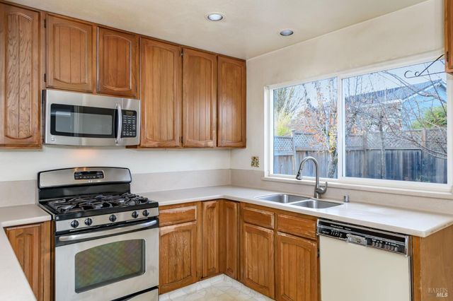 1068 San Francisco Way, Rohnert Park, CA 94928