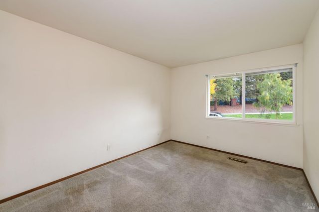 1068 San Francisco Way, Rohnert Park, CA 94928