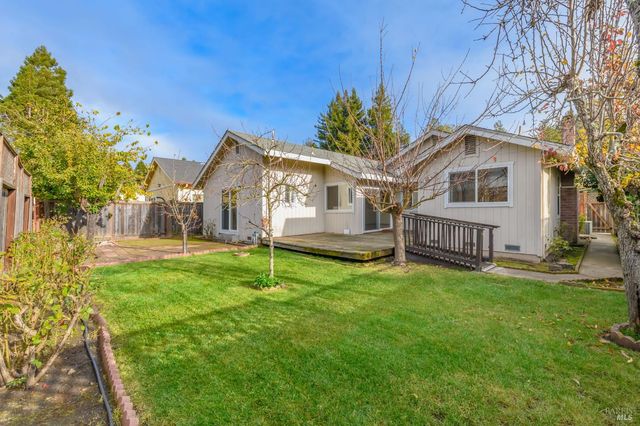 1068 San Francisco Way, Rohnert Park, CA 94928