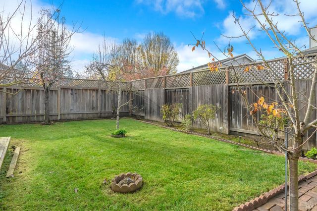 1068 San Francisco Way, Rohnert Park, CA 94928