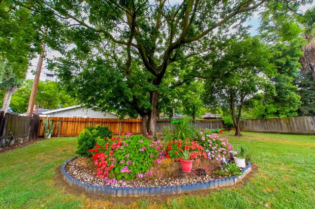 2952 Tahoe Dr, Merced, CA 95340