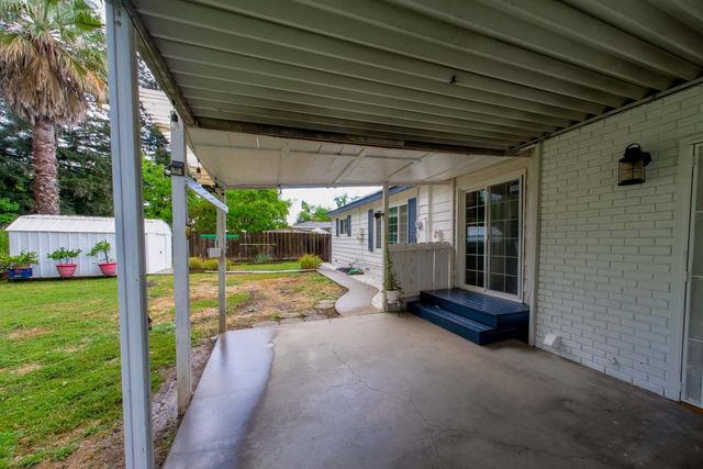2952 Tahoe Dr, Merced, CA 95340