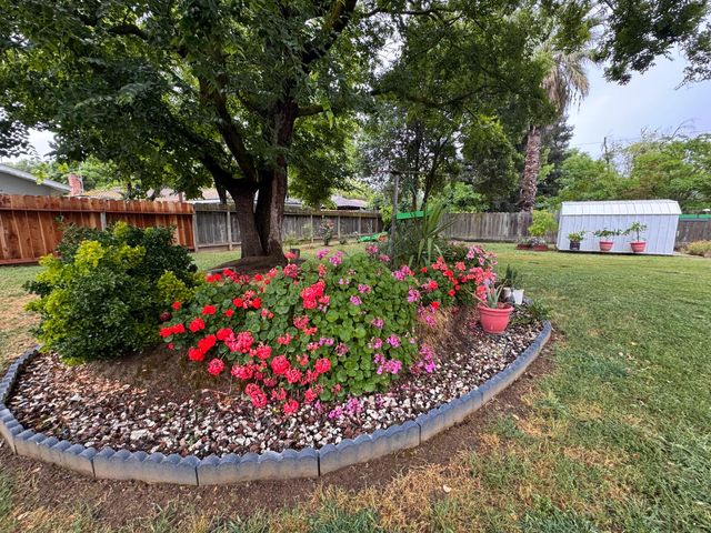 2952 Tahoe Dr, Merced, CA 95340