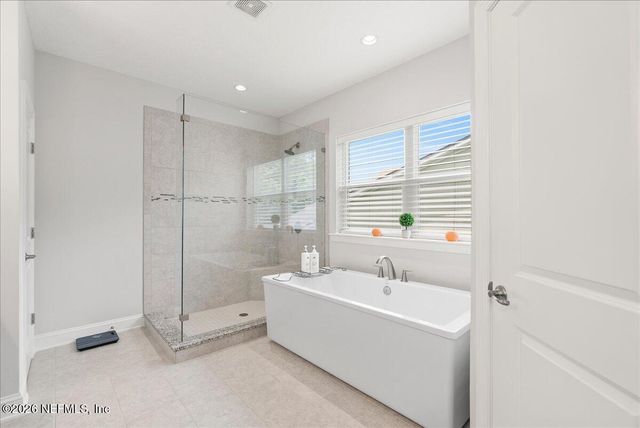 245 FRESHWATER Drive, St. Johns, FL 32259