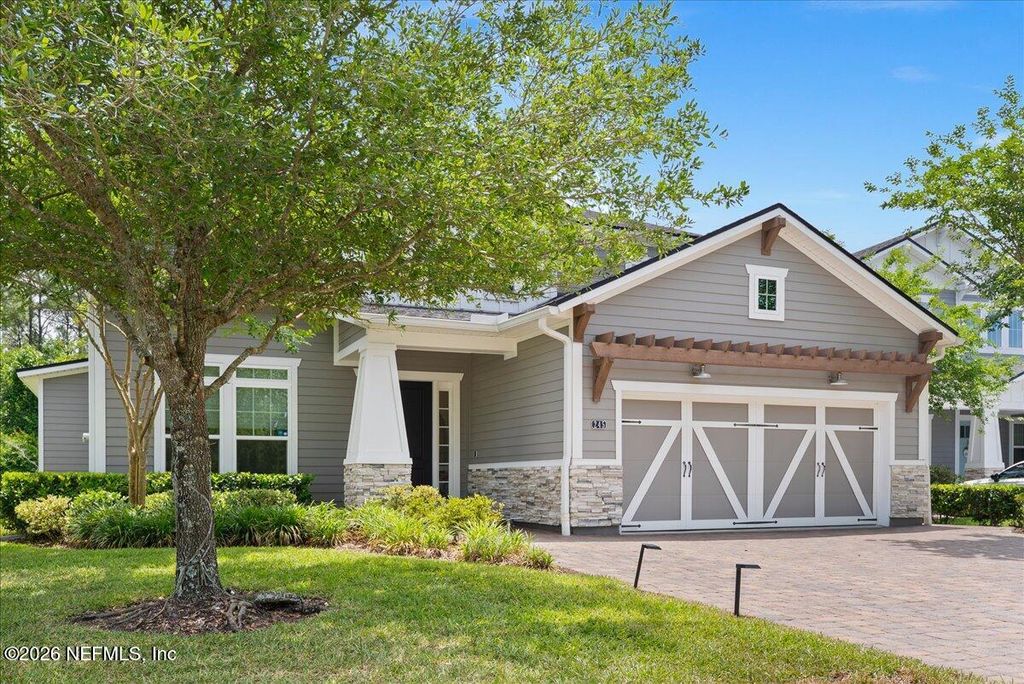 245 FRESHWATER Drive, St. Johns, FL 32259