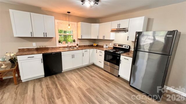 4009 Smokey Creek Road, Lenoir, NC 28645