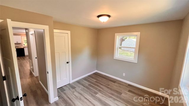 4009 Smokey Creek Road, Lenoir, NC 28645