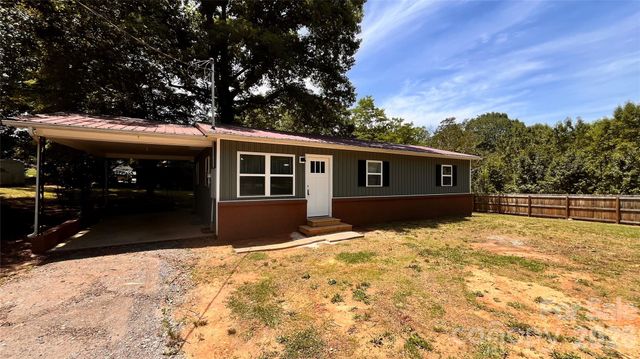 4009 Smokey Creek Road, Lenoir, NC 28645
