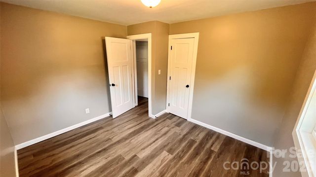 4009 Smokey Creek Road, Lenoir, NC 28645