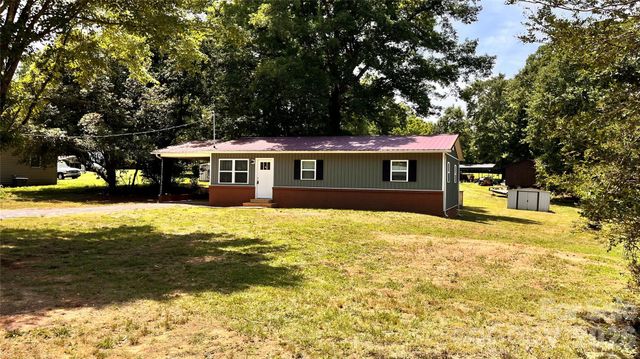 4009 Smokey Creek Road, Lenoir, NC 28645