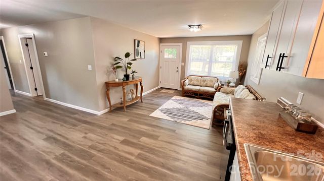 4009 Smokey Creek Road, Lenoir, NC 28645