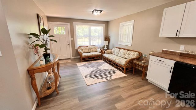 4009 Smokey Creek Road, Lenoir, NC 28645