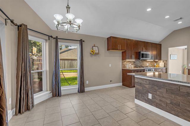 11506 Faulkey Gully Circle, Houston, TX 77070