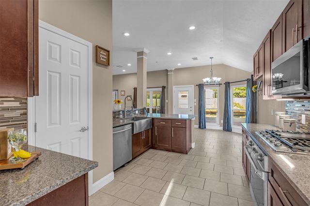 11506 Faulkey Gully Circle, Houston, TX 77070