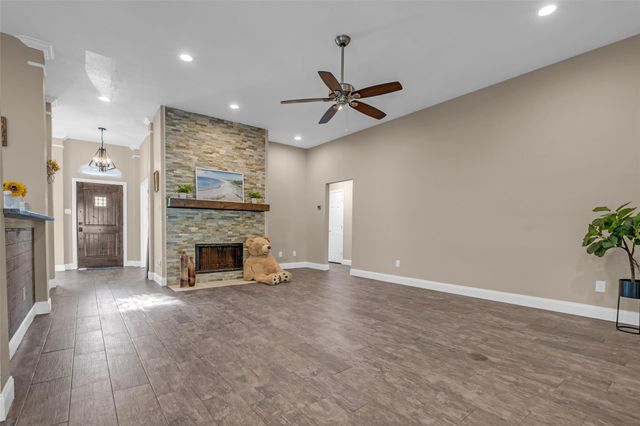 11506 Faulkey Gully Circle, Houston, TX 77070