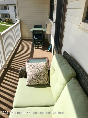 54 Wharfside Drive 54, Monmouth Beach, NJ 07750