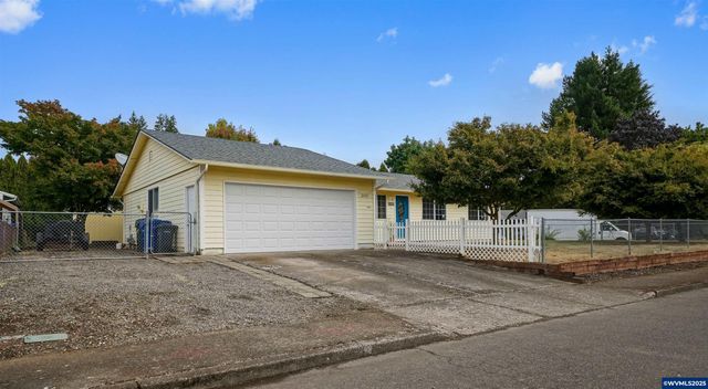 2435 Tynel Ct NE, Keizer, OR 97303