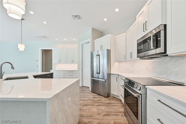 4231 Crayton RD, Naples, FL 34103