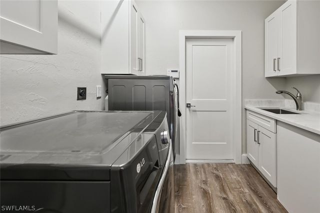 4231 Crayton RD, Naples, FL 34103