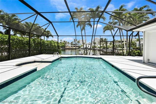 4231 Crayton RD, Naples, FL 34103