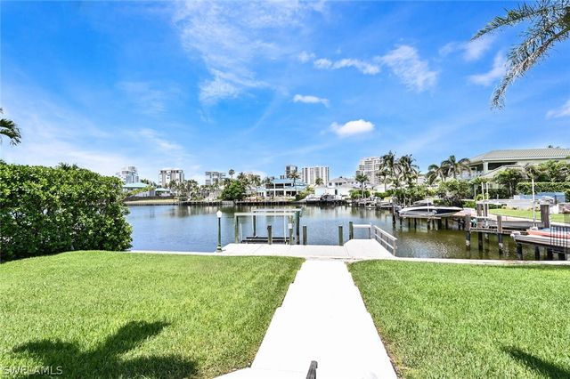 4231 Crayton RD, Naples, FL 34103