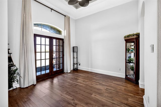 9900 Harbour View Lane, Fort Worth, TX 76179