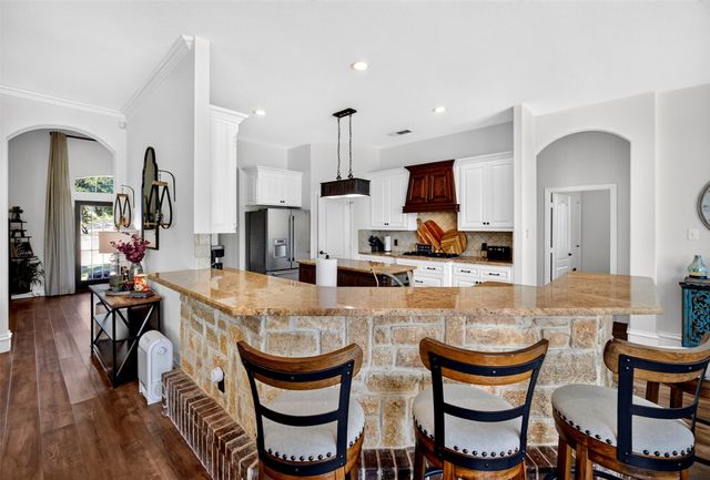 9900 Harbour View Lane, Fort Worth, TX 76179