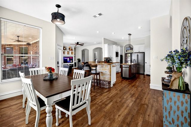 9900 Harbour View Lane, Fort Worth, TX 76179
