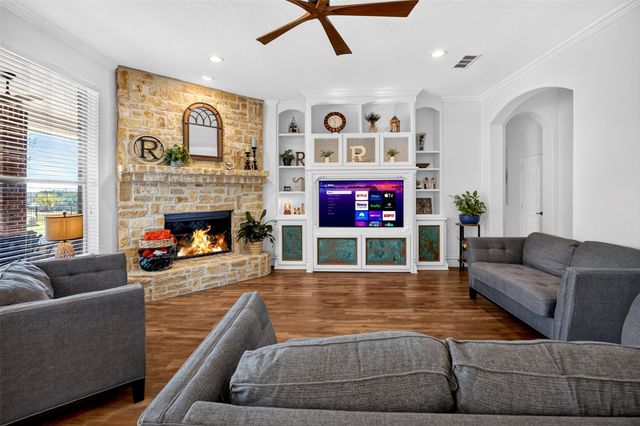9900 Harbour View Lane, Fort Worth, TX 76179