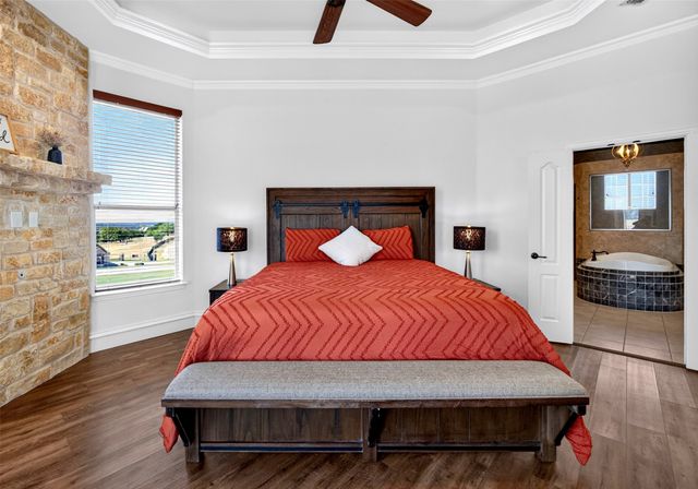 9900 Harbour View Lane, Fort Worth, TX 76179