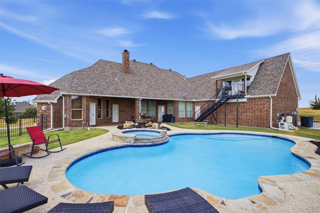 9900 Harbour View Lane, Fort Worth, TX 76179