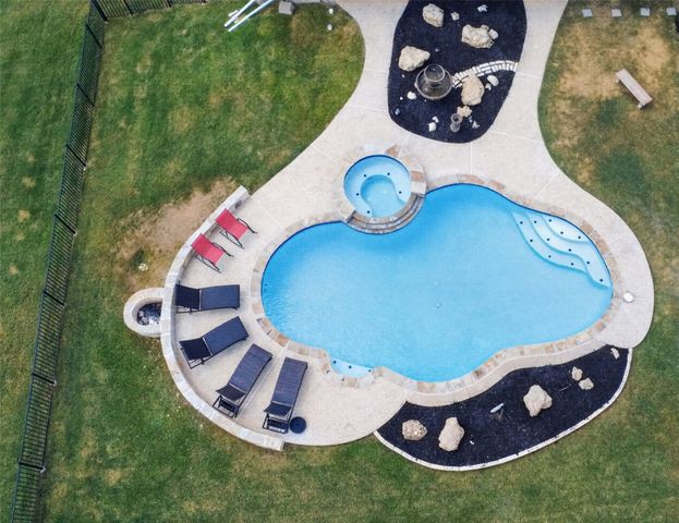 9900 Harbour View Lane, Fort Worth, TX 76179