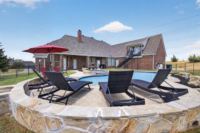 9900 Harbour View Lane, Fort Worth, TX 76179