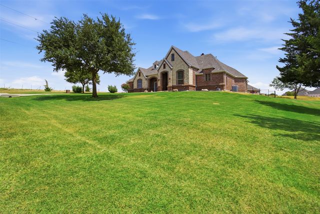 9900 Harbour View Lane, Fort Worth, TX 76179