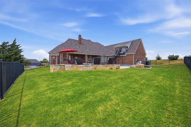 9900 Harbour View Lane, Fort Worth, TX 76179
