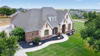 9900 Harbour View Lane, Fort Worth, TX 76179